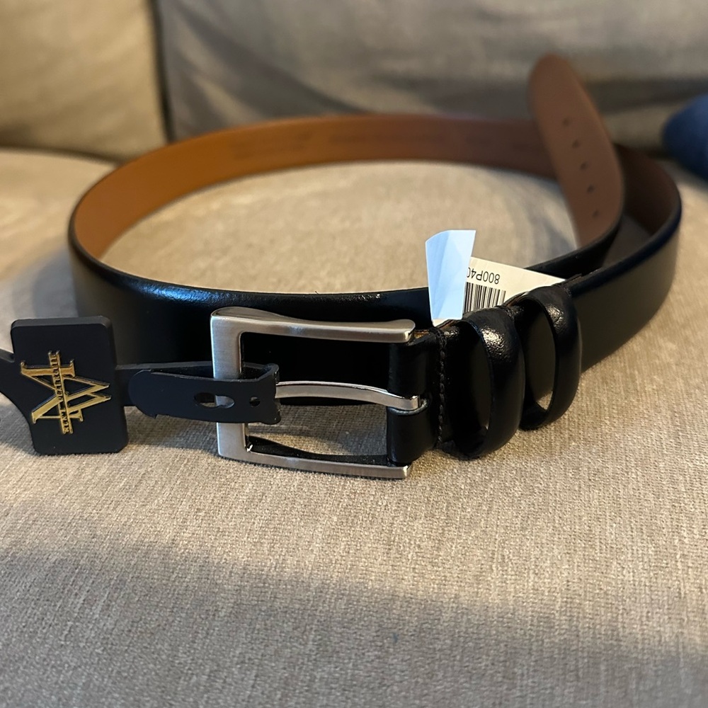 NEW Men’s Warehouse Black Leather Belt